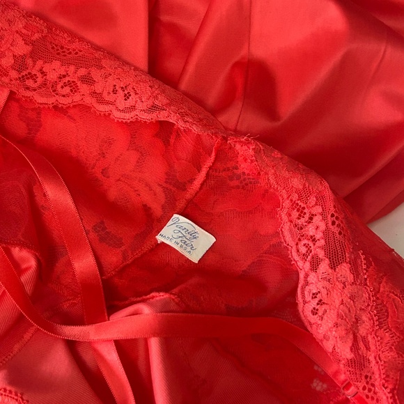 Vanity Fair Vtg 50s 60s Slip Chemise Lipstick Red Tricot Nylon Lace Bodice Lacy - Picture 12 of 16